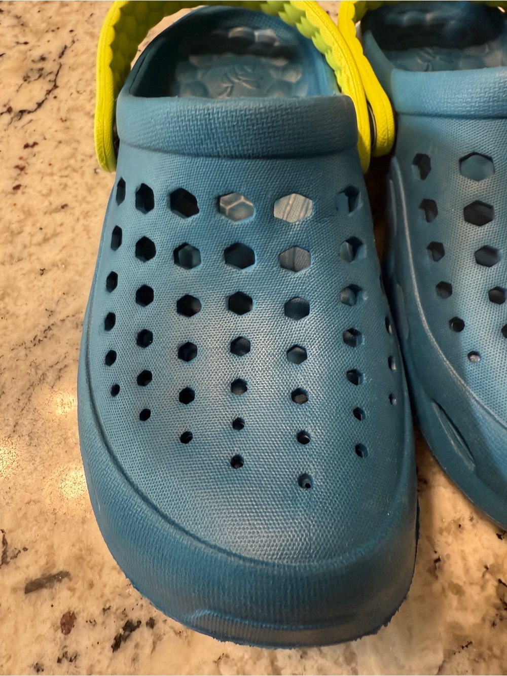 Joybees Kids Teal Slip-On Sandals with Yellow Heel Strap - Picture 7 of 7